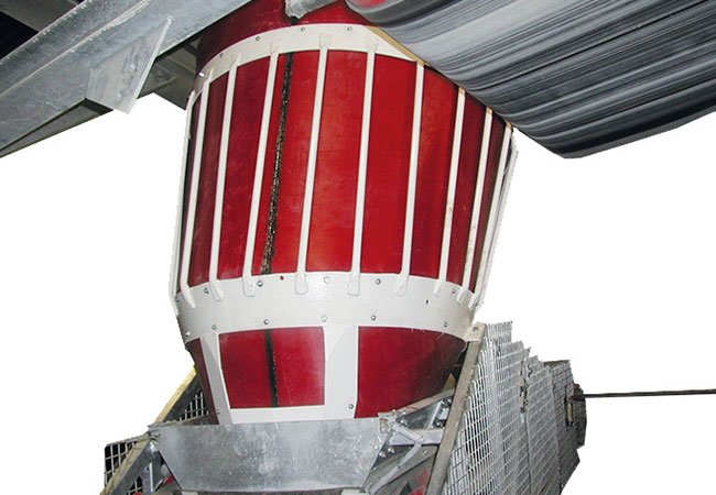 auffangtrichter PUCEST<sup>®</sup> Auffangtrichter an einer Bandübergabe.